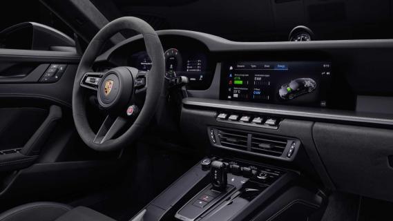 Porsche 911 Carrera GTS Hybrid interiuer