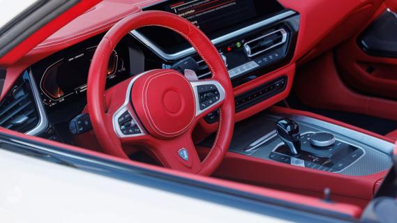 Tender 5.7 BMW Z4 ombouw naar BMW 507 interieur rood