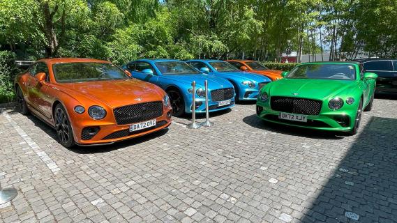 Bentley Continental meerdere auto's bij introductie