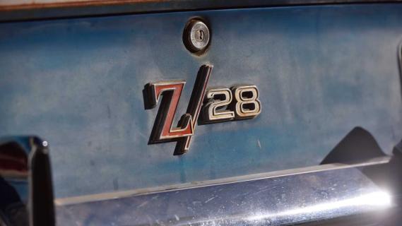 Chevrolet Camaro RS Z28 logo achterkant