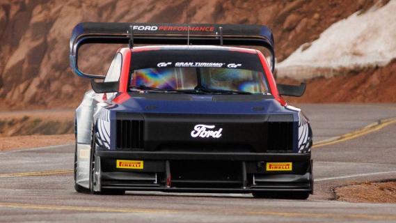 Ford F-150 SuperTruck Pikes Peak rijdend voorkant