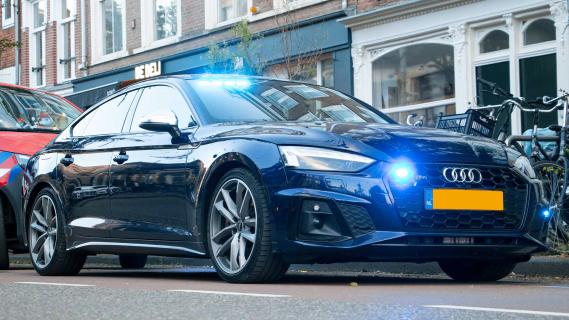 Audi S5 Sportback TDI politie schuin voor
