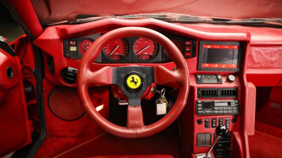 Ferrari Testarossa Koenig Specials interieur stuur