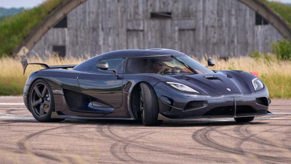 Koenigsegg Chimera rijdend drift voorkant