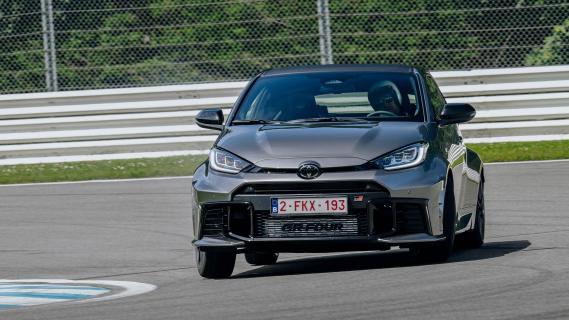 Toyota GR Yaris 2024 review: 3/4 voor rijdend circuit dwars