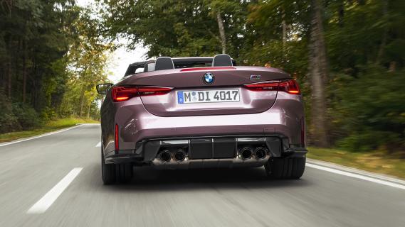 BMW M4 Competition M xDrive Cabrio 2024 review: achterkant rijdend