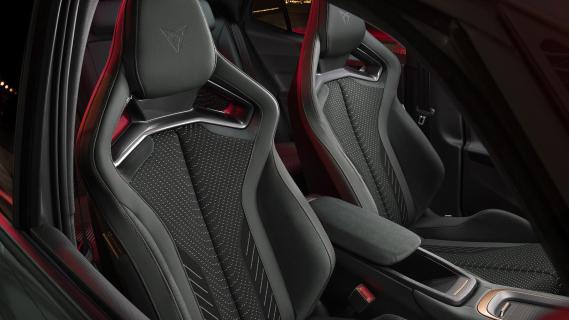 Cupra Born VZ (2024) interieur stoelen