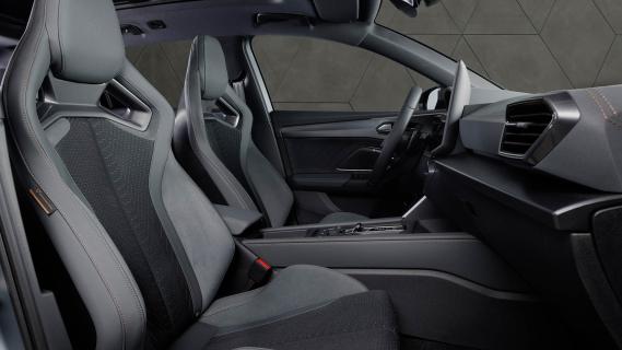 Cupra Leon Sportstourer VZ Performance 2024 review: interieur stoelen