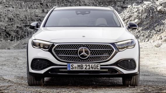 Mercedes E 300 de 4Matic Estate All-Terrain 2024 review: voorkant