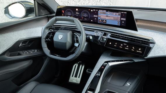 Interieur peugeot e-5008