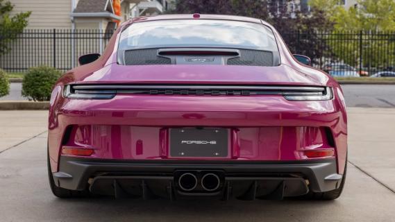 Achterzijde Ruby Red 911 GT3 Touring