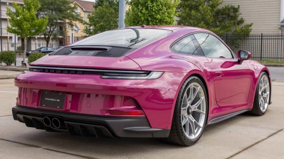 rechts achter zij Ruby Red 911 GT3 Touring