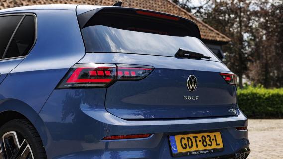 Volkswagen Golf 1.5 eTSI 116 pk R-Line Edition 2024 review: detail achterlicht