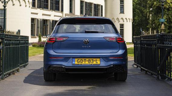 Volkswagen Golf 1.5 eTSI 116 pk R-Line Edition 2024 review: achterkant