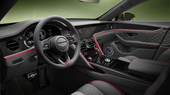 Bentley Flying Spur Speed (2024) interieur grijs leer carbon klep voor scherm