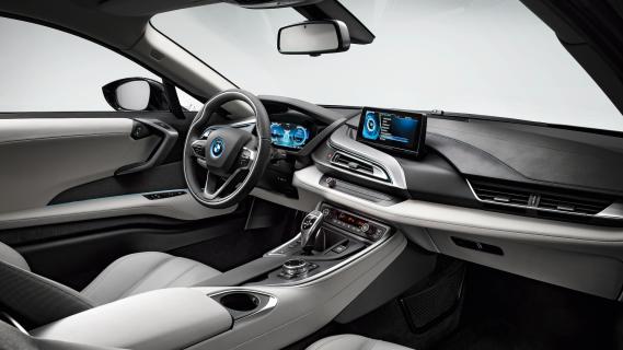 BMW i8 Coupe interieur beige dashboard zijkant (2014)