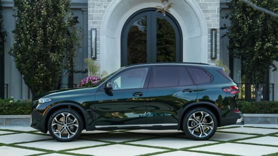 BMW X5 25 Jahre groen zijkant