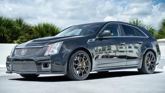 Cadillac CTS-V Wagon Nicholas Cage zwart linksvoor schuin laag