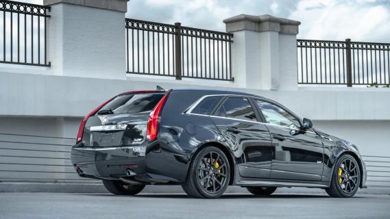 Cadillac CTS-V Wagon Nicholas Cage zwart rechtsachter schuin laag