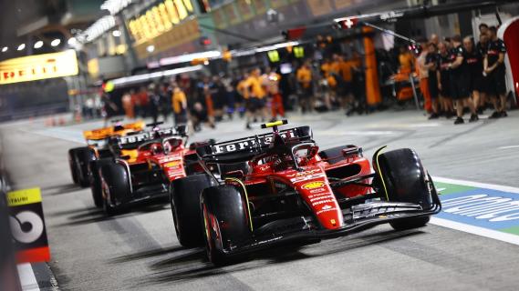 GP Singapore 2024 Marina Bay Circuit Ferrari in pitlane Leclerc Sainz