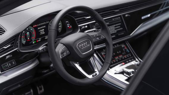 Abt Q8 2024: studio interieur dashboard stuur