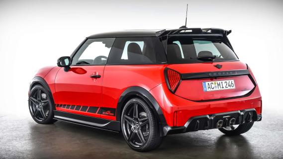 AC Schnitzer Mini Cooper S (F66) rood (2024) zijkant linksachter schuin studio