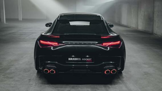 Brabus Rocket GTS zwart achterzijde garage