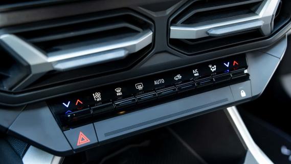 Dacia Bigster (2024) interieur knoppen dashboard