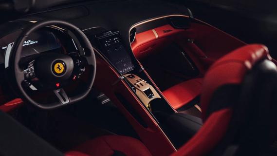 Ferrari Roma Spider Tailor Made interieur