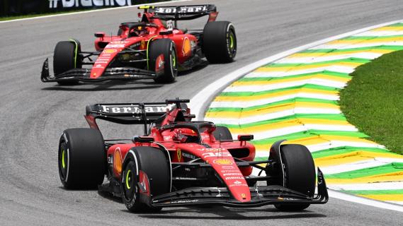 Hoe laat begint de Formule 1 GP Brazilië 2024 - bocht Ferrari's