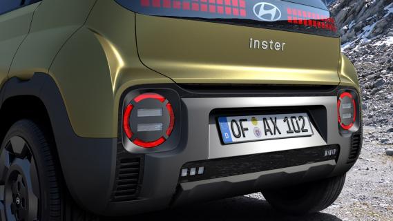 Hyundai Inster Cross (2024) geel achterzijde bumper