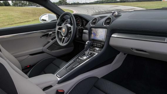 Porsche 718 Cayman is een auto met een CD-speler