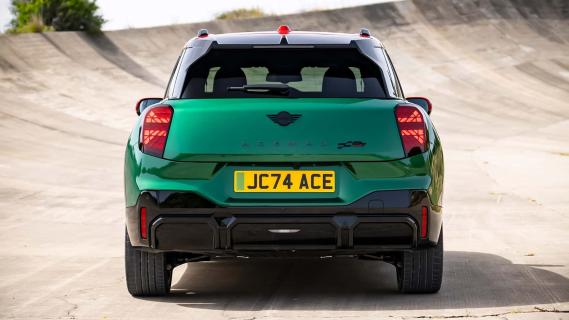 Mini Aceman John Cooper Works (J05) groen (2024) achterzijde