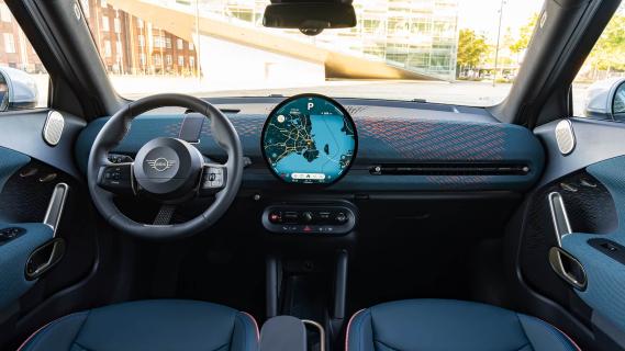 Mini Aceman SE Favoured 2024 review: interieur dashboard