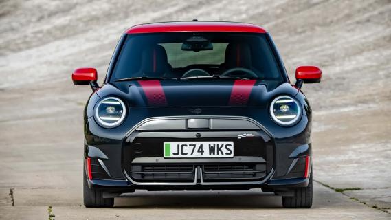 Mini John Cooper Works Electric (J01) zwart (2024) voorzijde