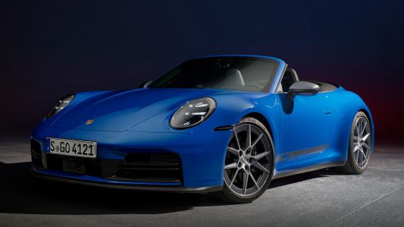 Porsche 911 Carrera T Cabriolet (992) blauw (2024) voorkant links schuin dak omlaag