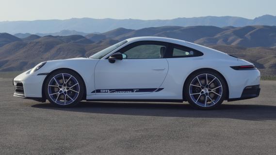 Porsche 911 Carrera T Coupé (992) wit (2024) zijkant links