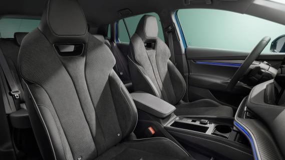 Skoda Elroq Sportline interieur sportstoelen