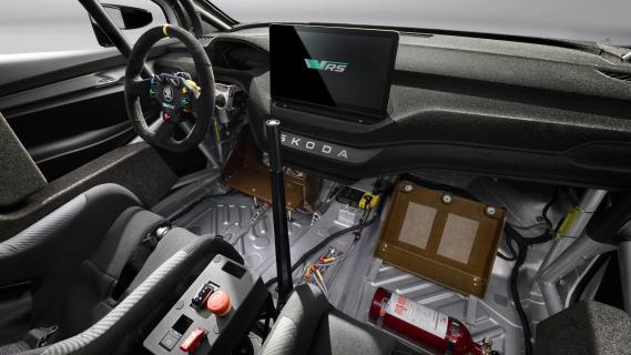 Skoda Enyiaq iV RS Race (2024) wit interieur dashboard