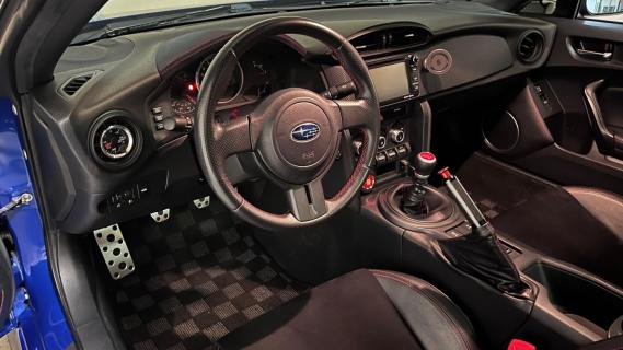 Subaru BRZ Turbo interieur dashboard