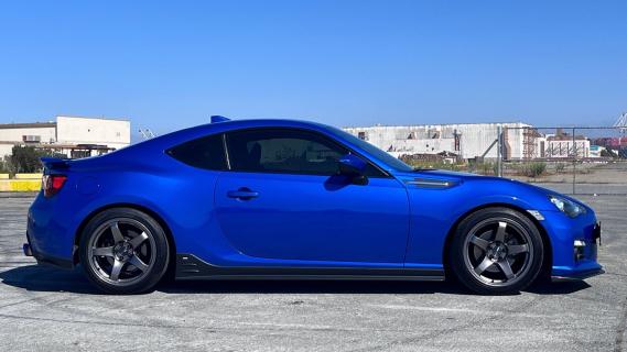 Subaru BRZ Turbo blauw zijkant rechts