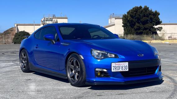 Subaru BRZ Turbo blauw zijkant rechts voor schuin