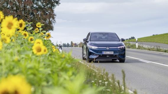 Volkswagen ID7 S Pro zonnebloemen