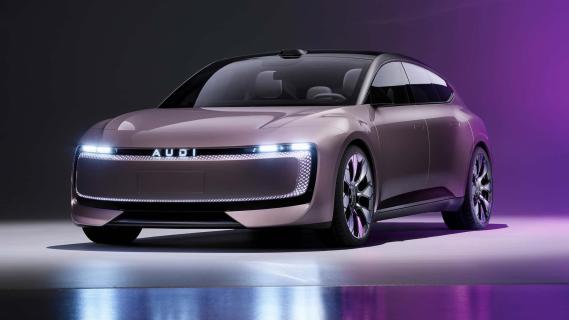 AUDI E concept (2024) roze zijkant rechts schuin voor