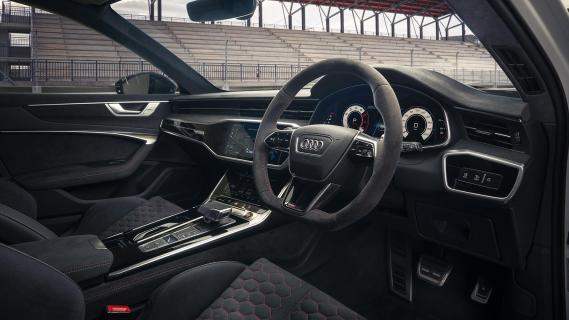 Audi RS 6 interieur dashboard zijkant schuin