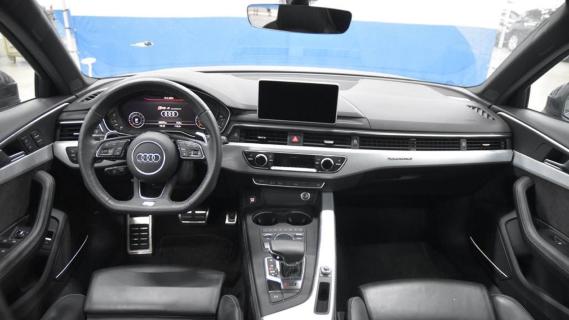 Audi RS 4 bij Domeinen (2019) grijs interieur dashboard