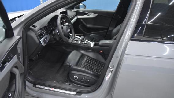 Audi RS 4 bij Domeinen (2019) grijs interieur stoelen