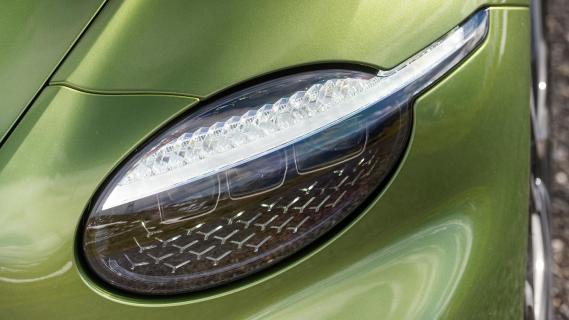 Bentley Continental GT (2024) hybrid groen koplamp