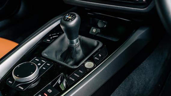 BMW Z4 M40i Roadster (G29) interieur pookknop handbak