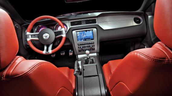 Ford Mustang GT interieur facelift (2010) rood leer